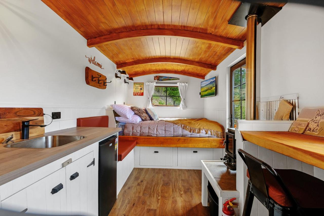 The Shepherds Hut - Boutique Retreat. 汉默温泉 外观 照片